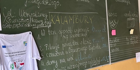 Powiększ grafikę: Czerwony Kapturek w krainie języka angielskiego.