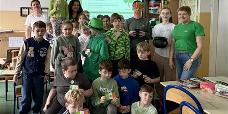Powiększ grafikę: Poznanie tradycji, symboli i historii Dnia Świętego Patryka w Irlandii